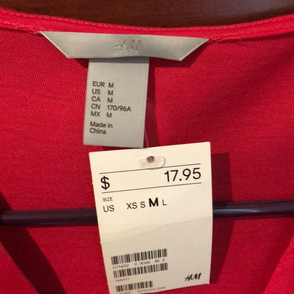 NWT Red V-Neck ruffle tank - Picture 3 of 4